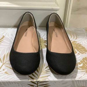 Call it Spring ballet flats, brand new